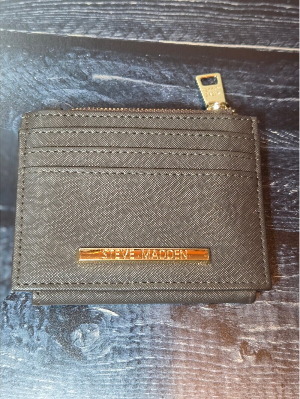 Steve Madden Compact Card Holder Wallet Taupe Gold Tone Zip Pocket Snap Closure